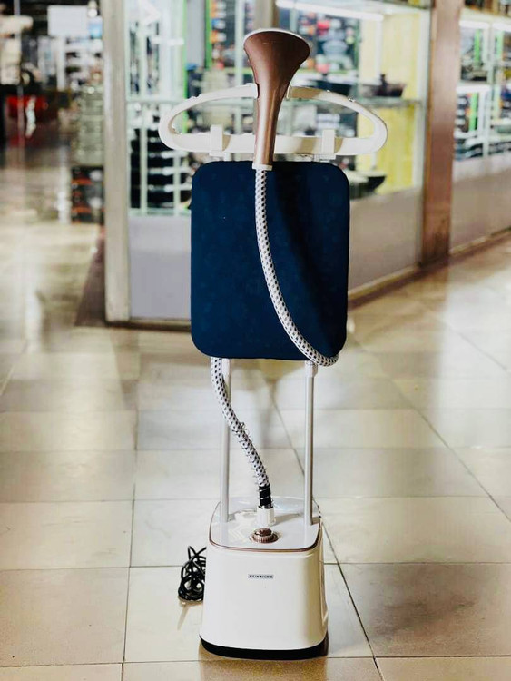 اتو بخار ایستاده (بخارگر) حرفه ای مارک هنریچ مدل HGC 8704