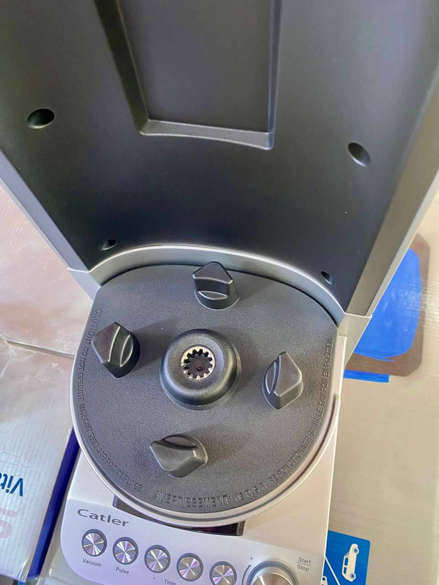 مخلوط کن حرفهای مارک کاتلر مدل VB 8010