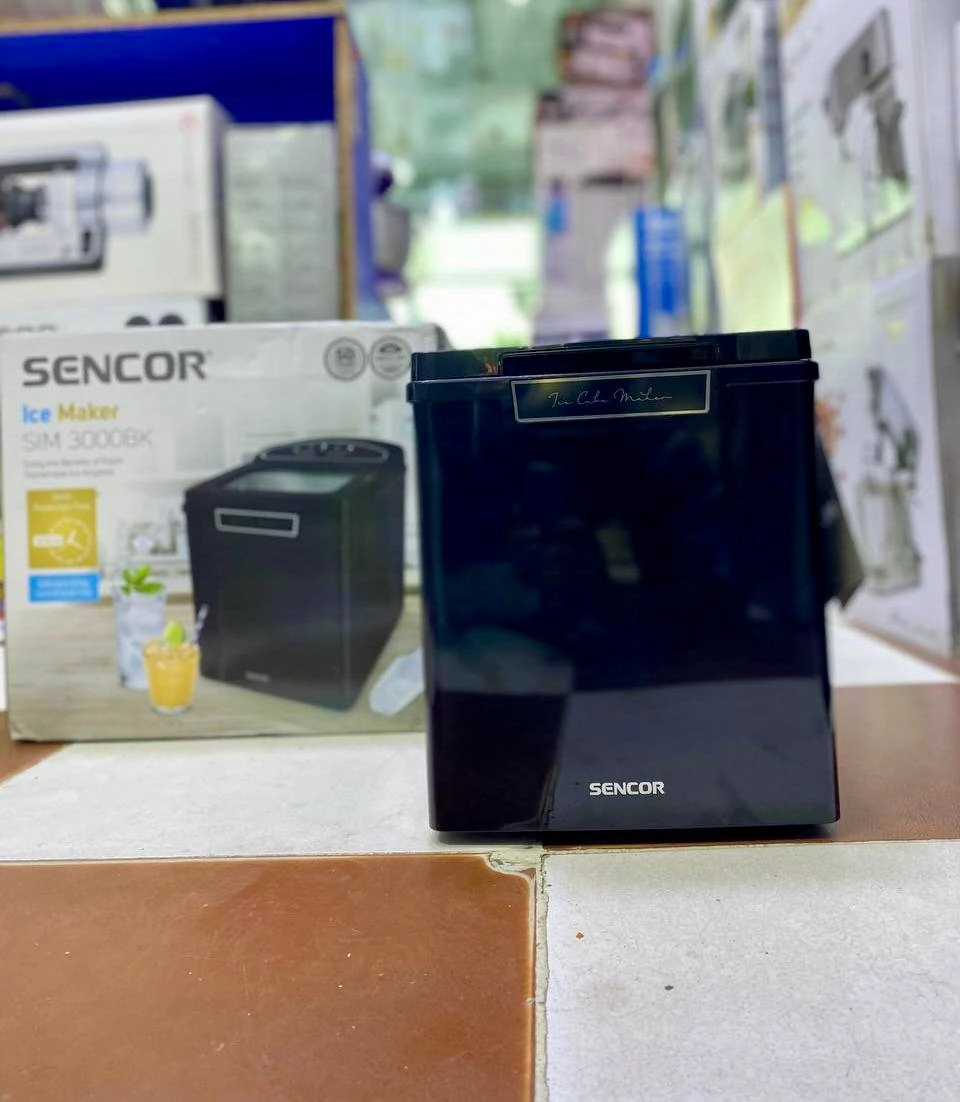 یخ ساز حرفه ای مارک سنکور مدل SIM3000BK