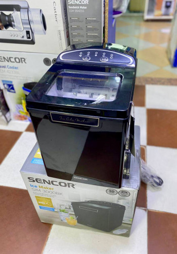 یخ ساز حرفه ای مارک سنکور مدل SIM3000BK