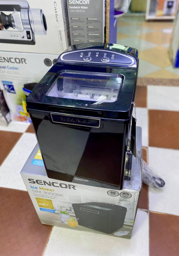 یخ ساز حرفه ای مارک سنکور مدل SIM3000BK