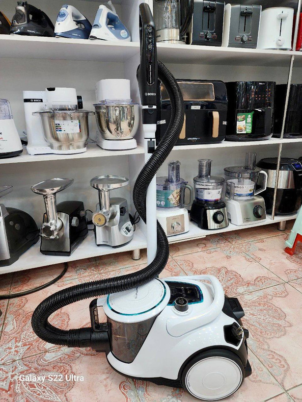 جاروبرقی مخزندار کنترلرودسته بوش مدل bgs41hyg1