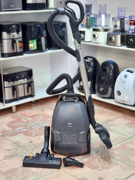 جاروبرقی هوشمند آاگ مدل ab81a2dg