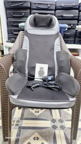 ماساژور صندلی باله دار با نشیمن