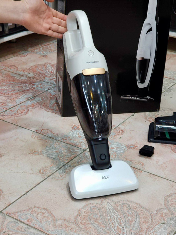 جاروشارژی آاگ مدل As52hp25sh