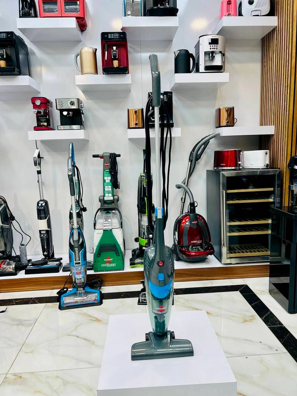 جاروبرقی ایستاده سبک وزن 3در1 برند بیسل مدل (2024E)