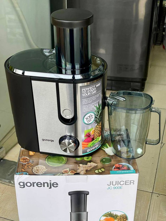 آبمیوه گیری گرنیه مدل JC900E برند اسلووانی