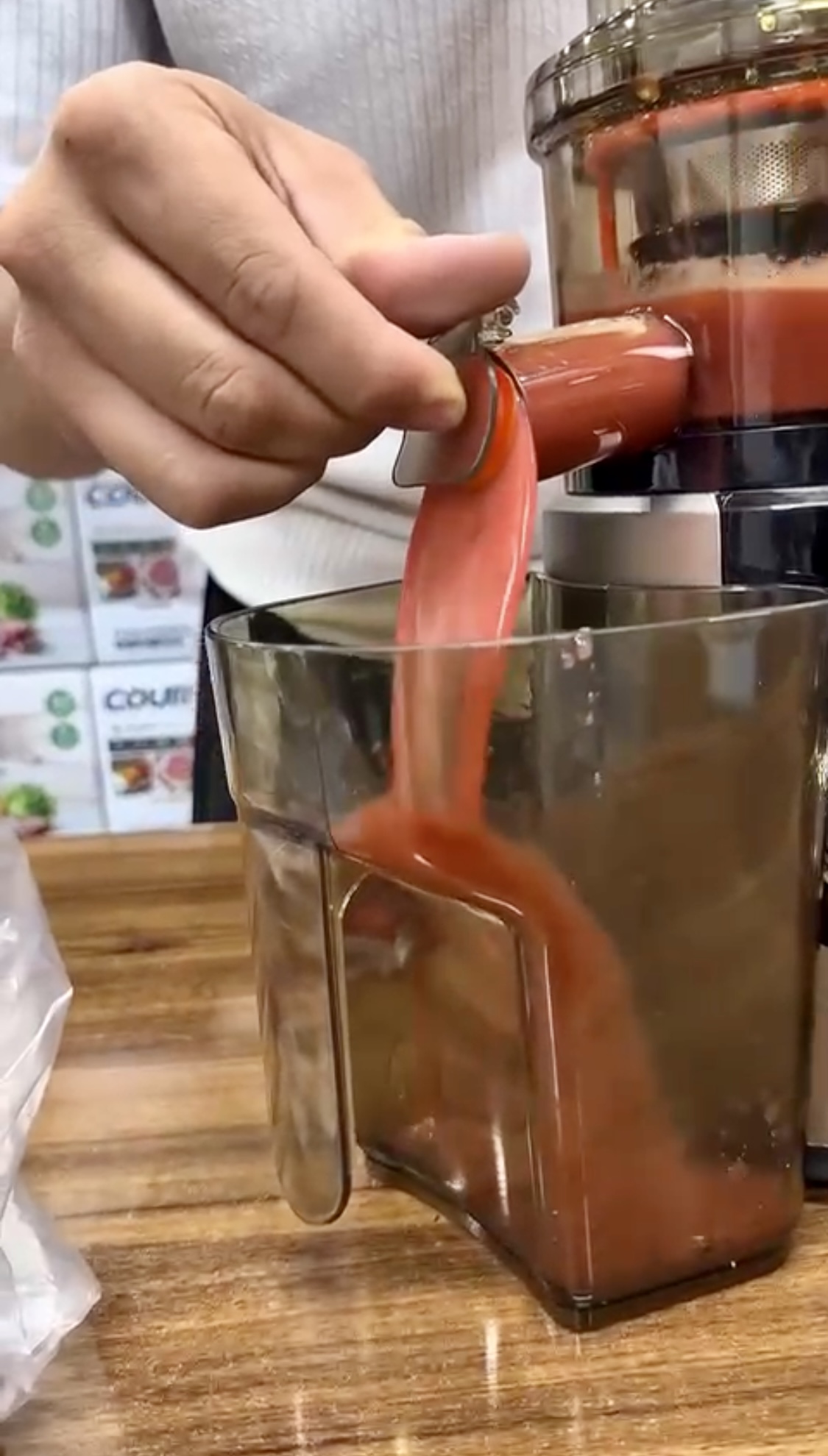 عصاره گیر مارک فکر مدل VITALY