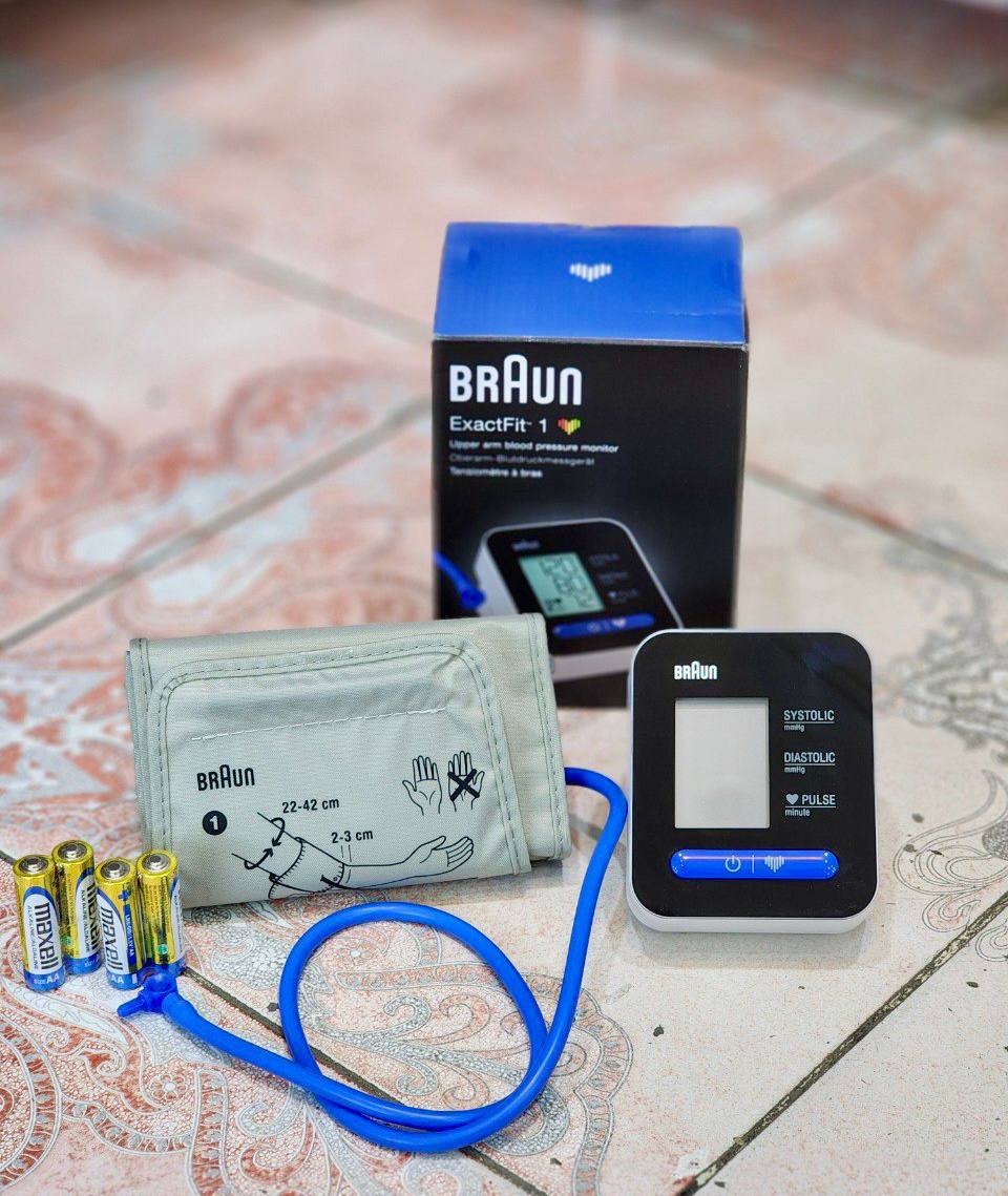 فشارسنج دیجیتالی براون exactfit 1