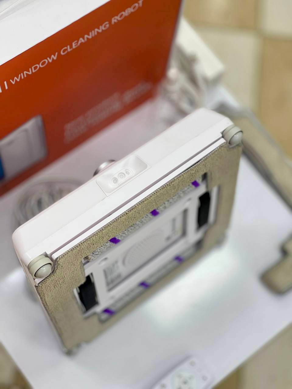 ربات شیشه شور مارک jcm مدل S9