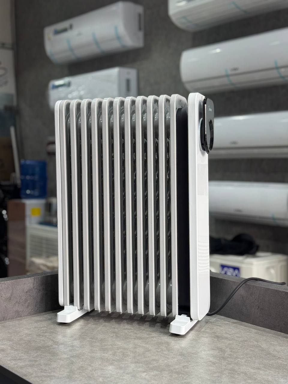 شوفاژ برقی مدیا MHO231R11BPW