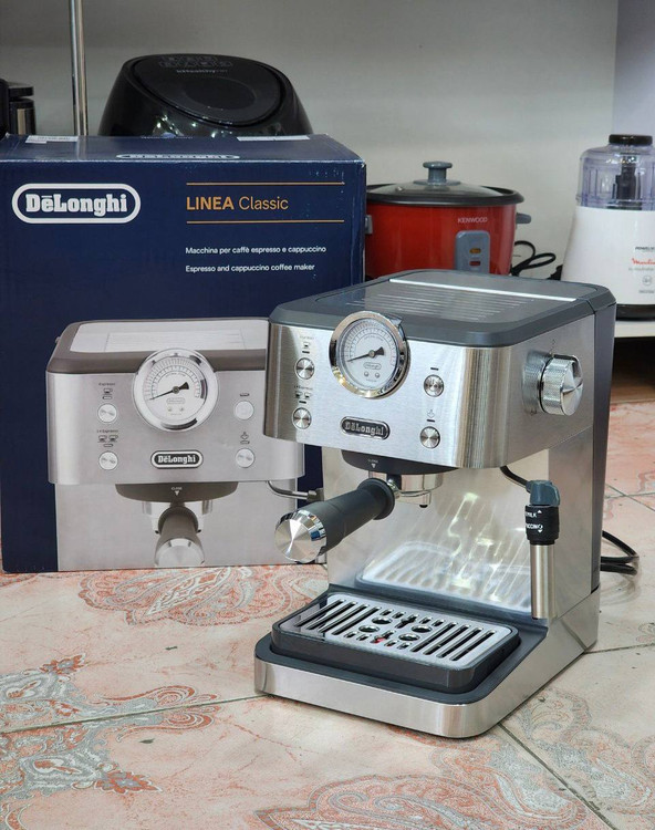 اسپرسوساز دلونگی مدل em450.m